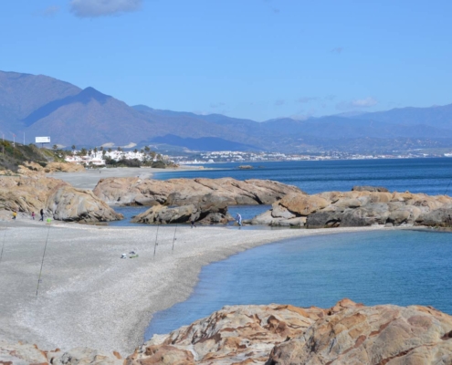 Campaña-de-limpieza-de-playas-de-Diputación